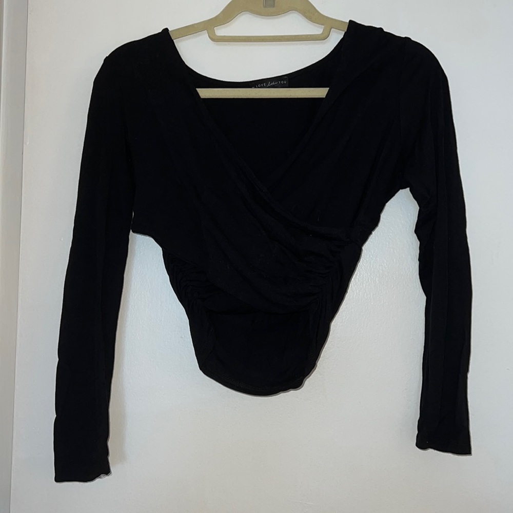 Long sleeve s black cotton crop top